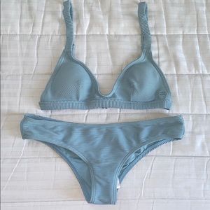 Billabong ribbed scoop bikini set